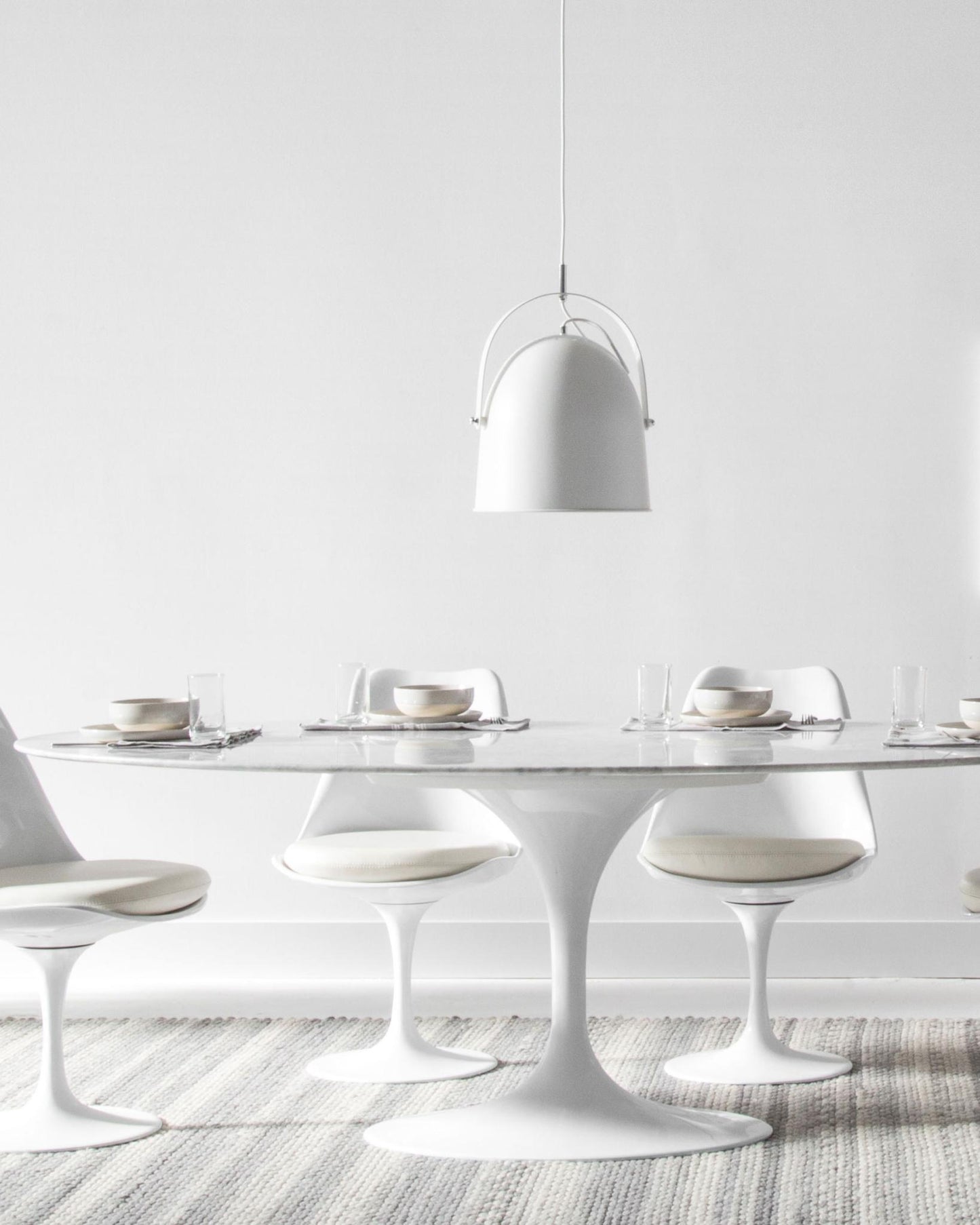 Tulip Table Oval - Carrara