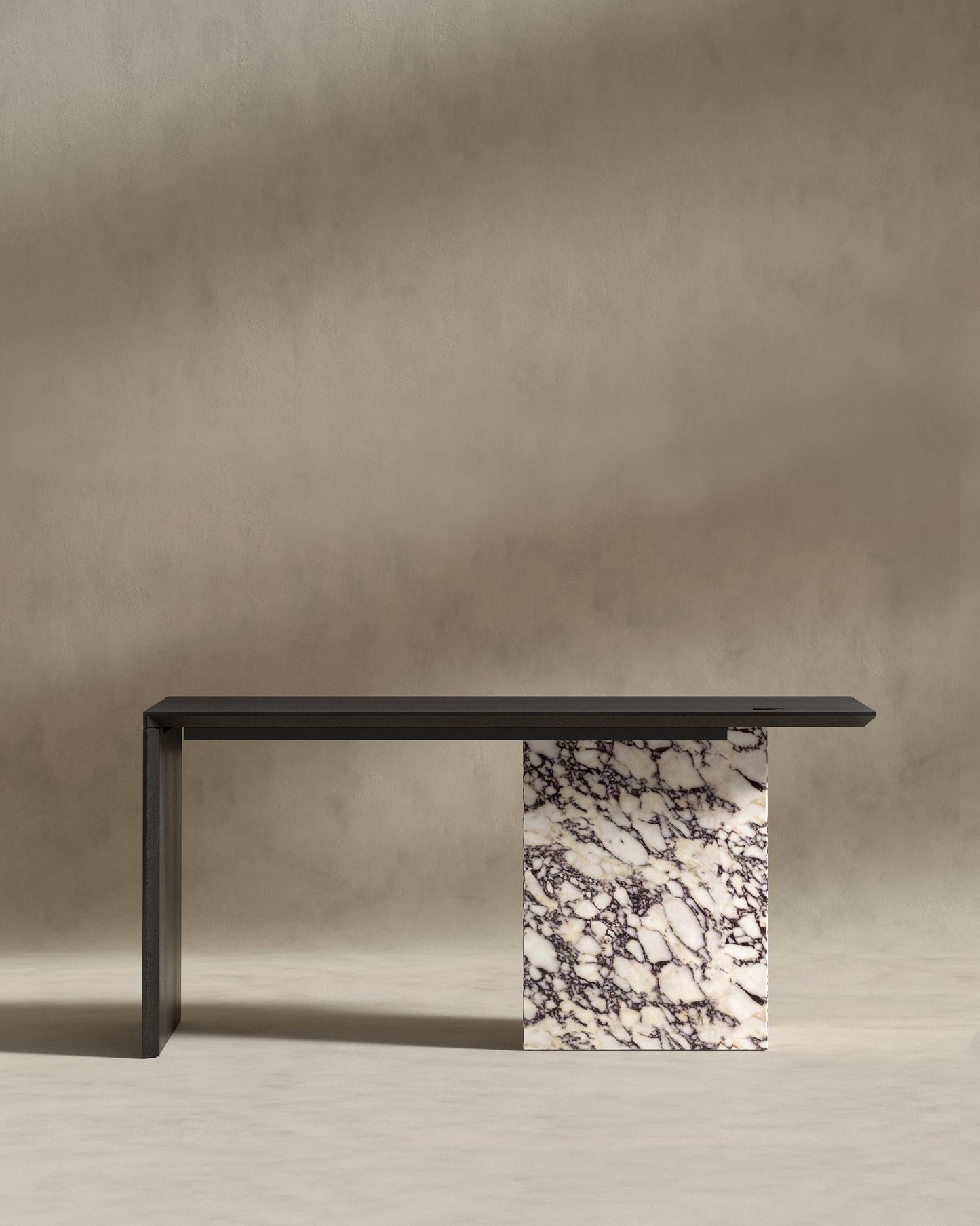 Gia Desk (Black Label)