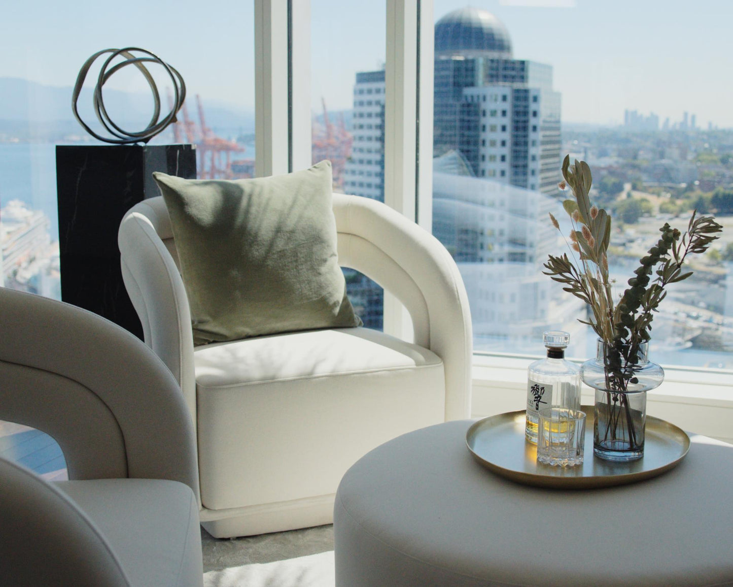 Liza Pedestal - Marble