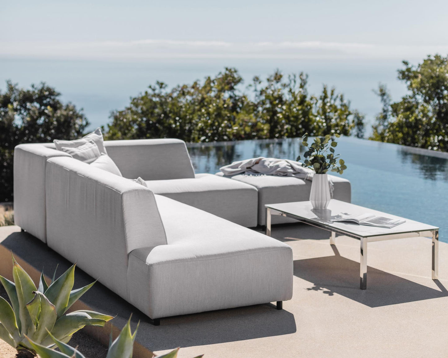Mika Outdoor Modular - Encino